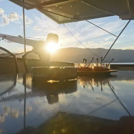 Motor Yacht Cadabra Botel *