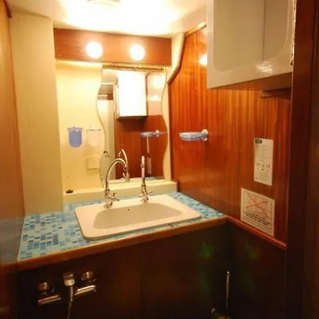 Motor Yacht Cadabra